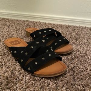 Dolce Vita Black Studded Sandals Women’s 6